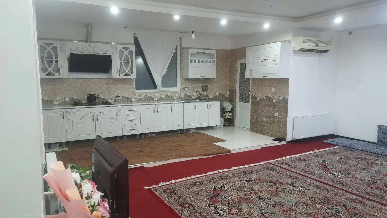 واحد ۱۲۰متری|فروش آپارتمان|اشتهارد, |دیوار