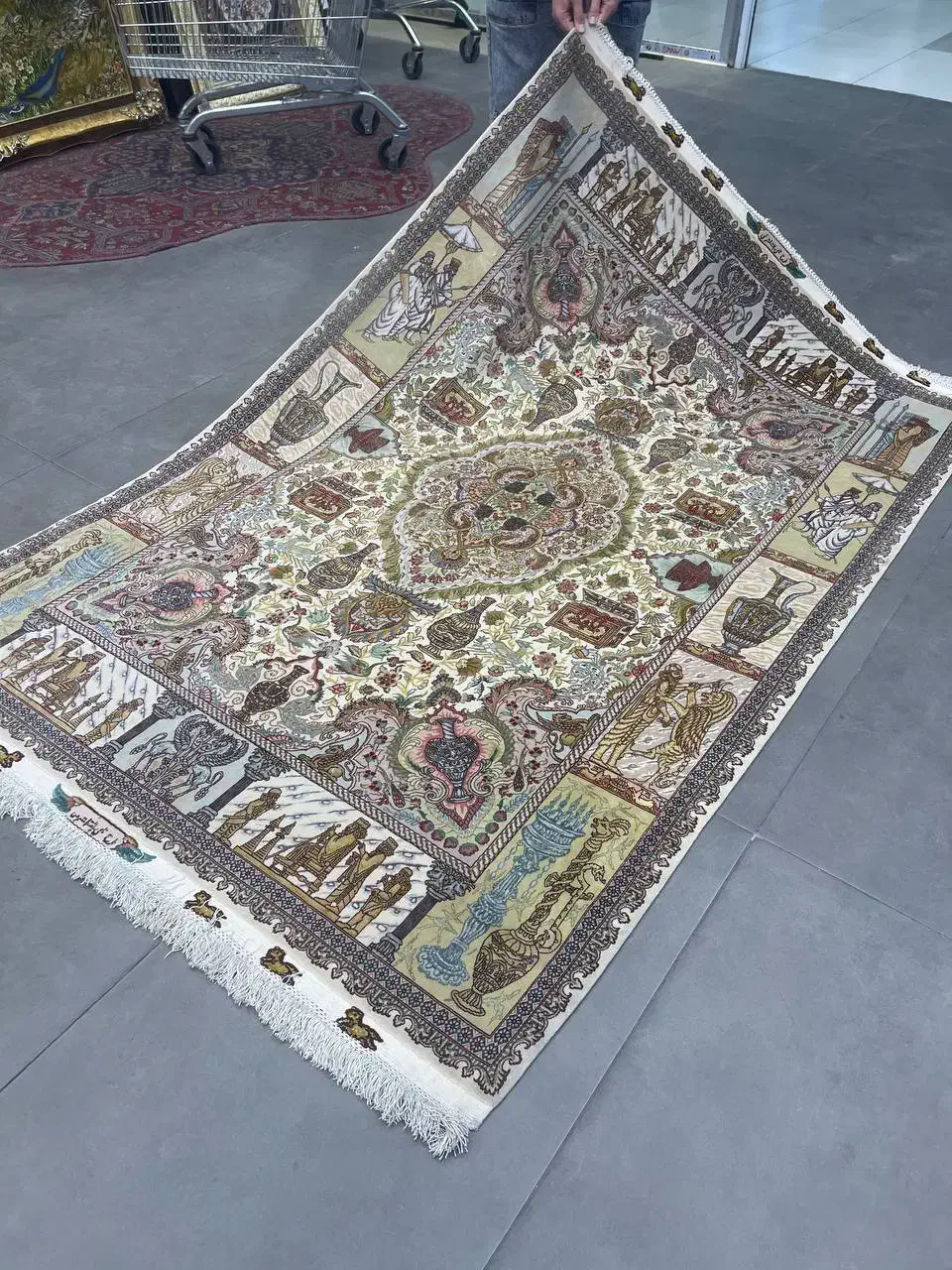 فرش دستباف (بساک)۴ متری ۶۰ رج نامی تبریز|فرش|مشکین‌دشت, |دیوار