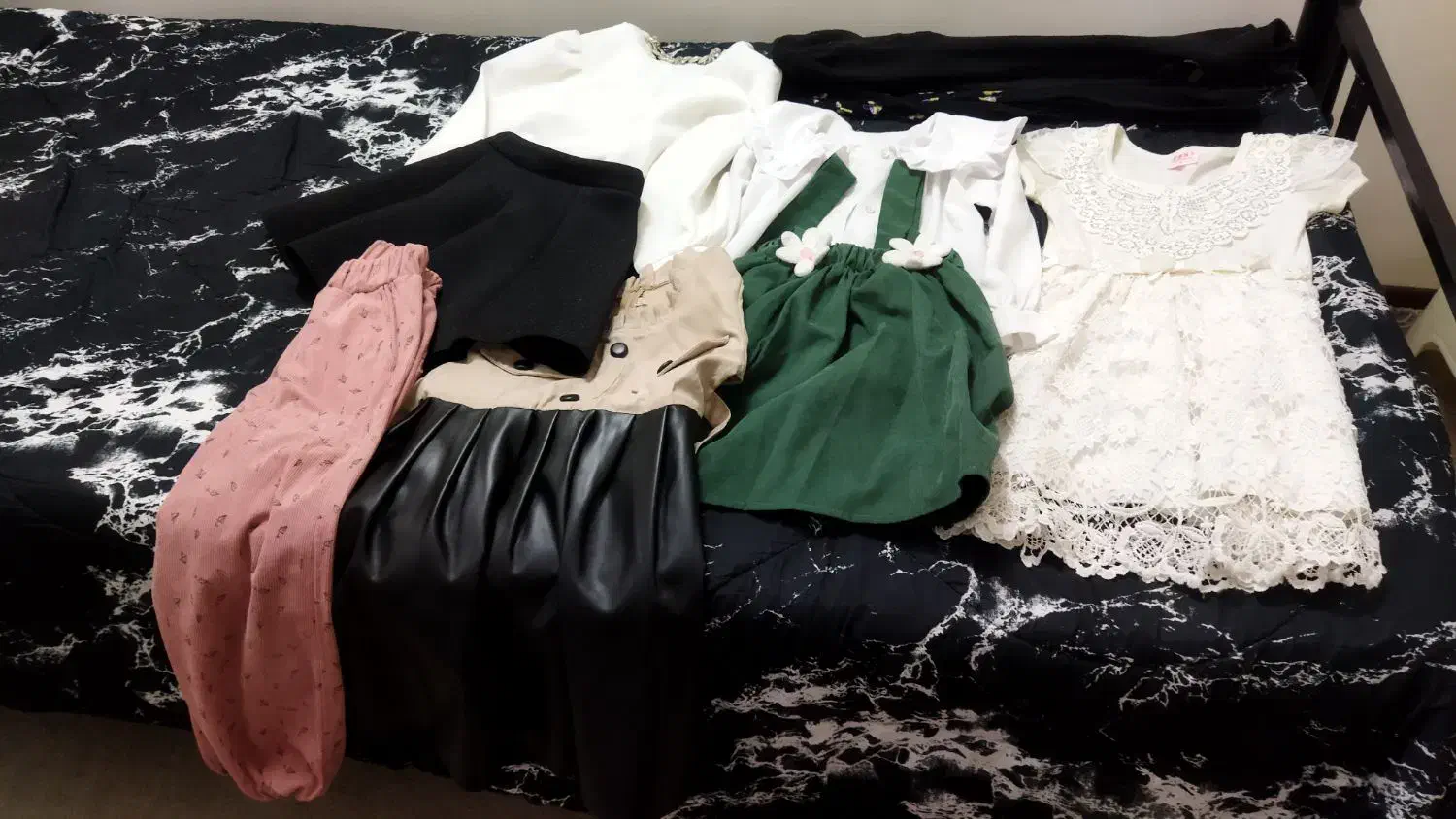 سلام تعدادی لباس دخترانه مناسب پنج تا هفت سال|لباس|گلبهار, شهر جدید گلبهار|دیوار