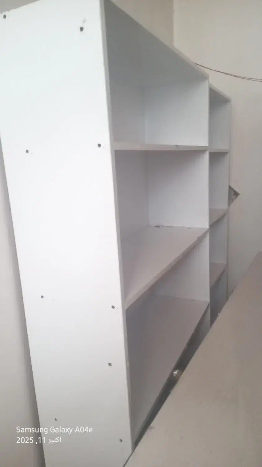 ۳۰،۰۰۰،۰۰۰|کتابخانه، شلف، قفسه‌های دیواری|اسدآباد, |دیوار