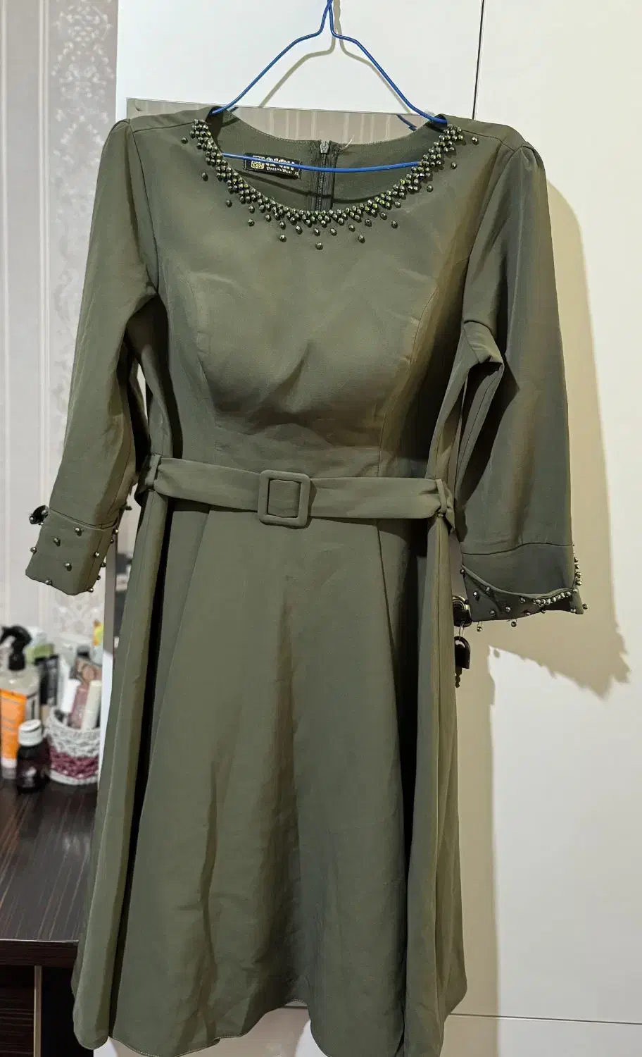 پیراهن کوتاه عروسکی|لباس|هشتگرد, هشتگرد قدیم|دیوار