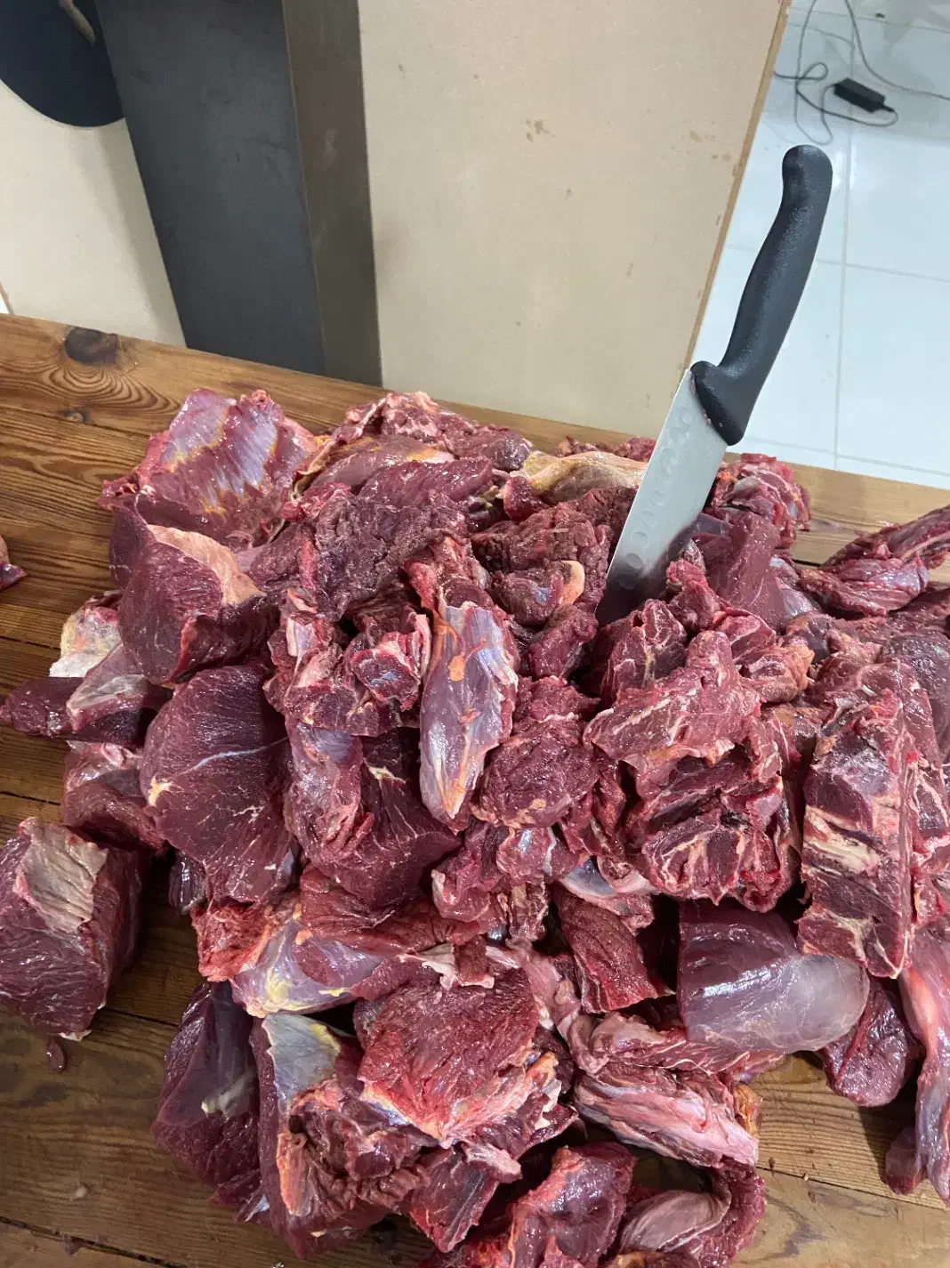 پخش گوشت گوساله ( تیکه گوشت و خرده گوشت) چرخ کرده|خوردنی و آشامیدنی|تهران, سعادت‌آباد|دیوار
