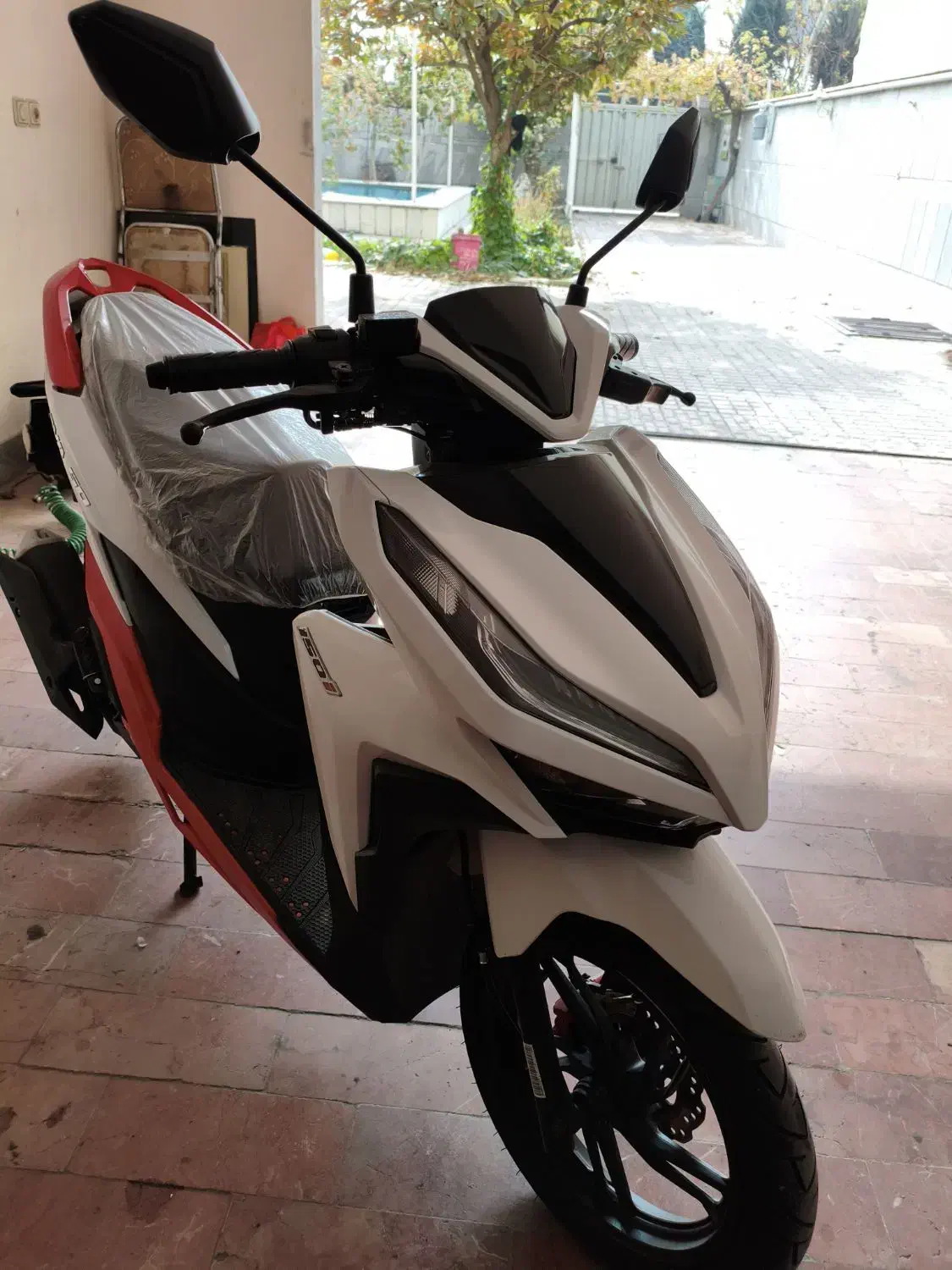 طرح کلیک مدل ۴۰۳ هوا خنک|موتورسیکلت|فردیس, منظریه|دیوار