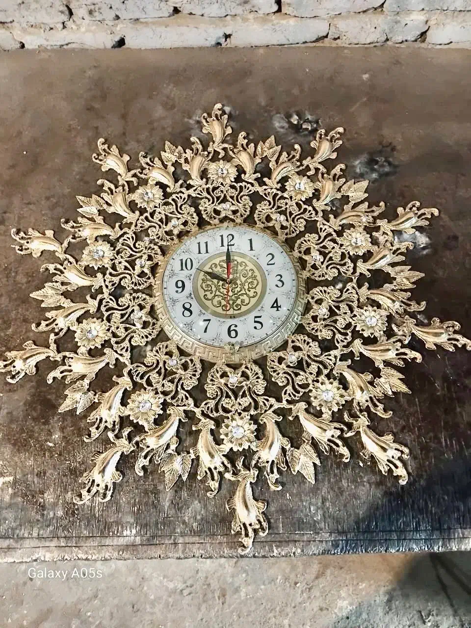 ساعت دیواری تمام برنج با ضمانت نامه|ساعت دیواری و تزئینی|تهران, صادقیه|دیوار