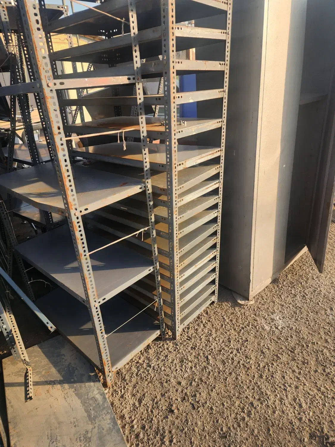 فروش انواع لوازم اداری وقفسه فلزی دسته دوم|دفتر کار|کاشان, قطب راوندی|دیوار