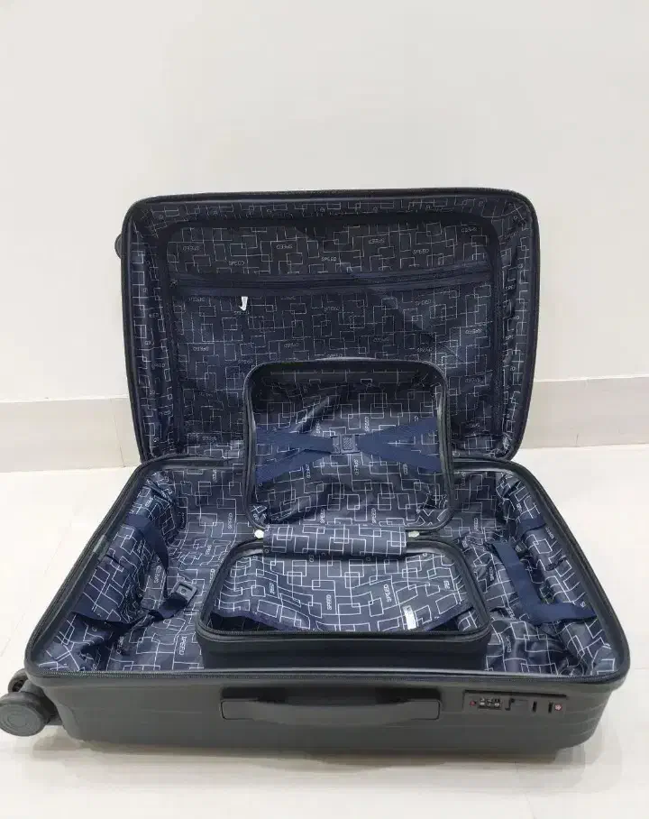 چمدان|کیف، کفش، کمربند|برازجان, |دیوار