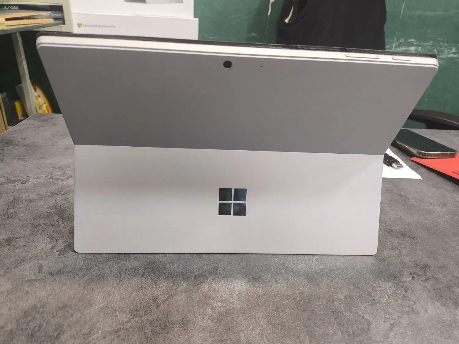 لپتاپ Microsoft Surface Pro 6|رایانه همراه|تهران, فلسطین (میدان انقلاب)|دیوار