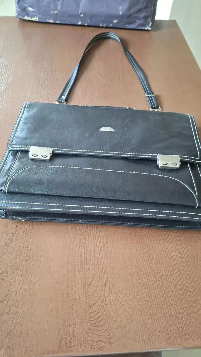 کیف اداری و آموزشی|کیف، کفش، کمربند|لاهیجان, شیخ زاهد|دیوار