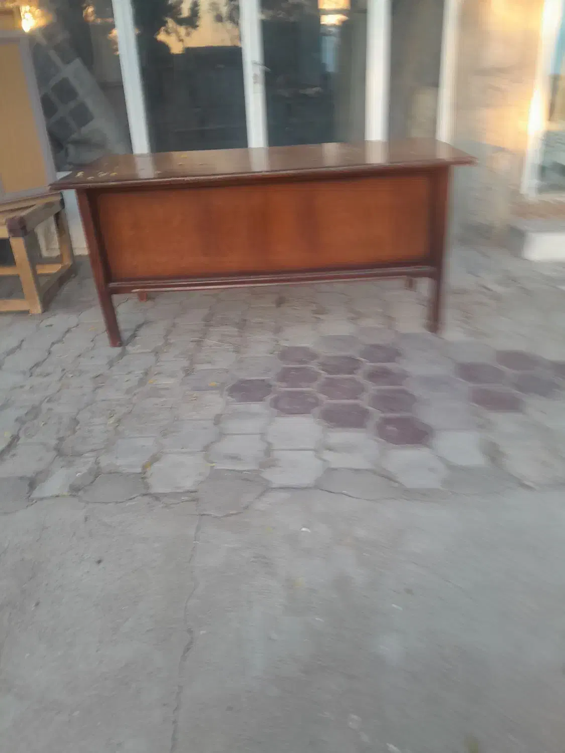 میز تحریر قهوه ای ۱۷۰×۷۰ و میز دودی تحریر|میز تحریر و کامپیوتر|کویرات, |دیوار