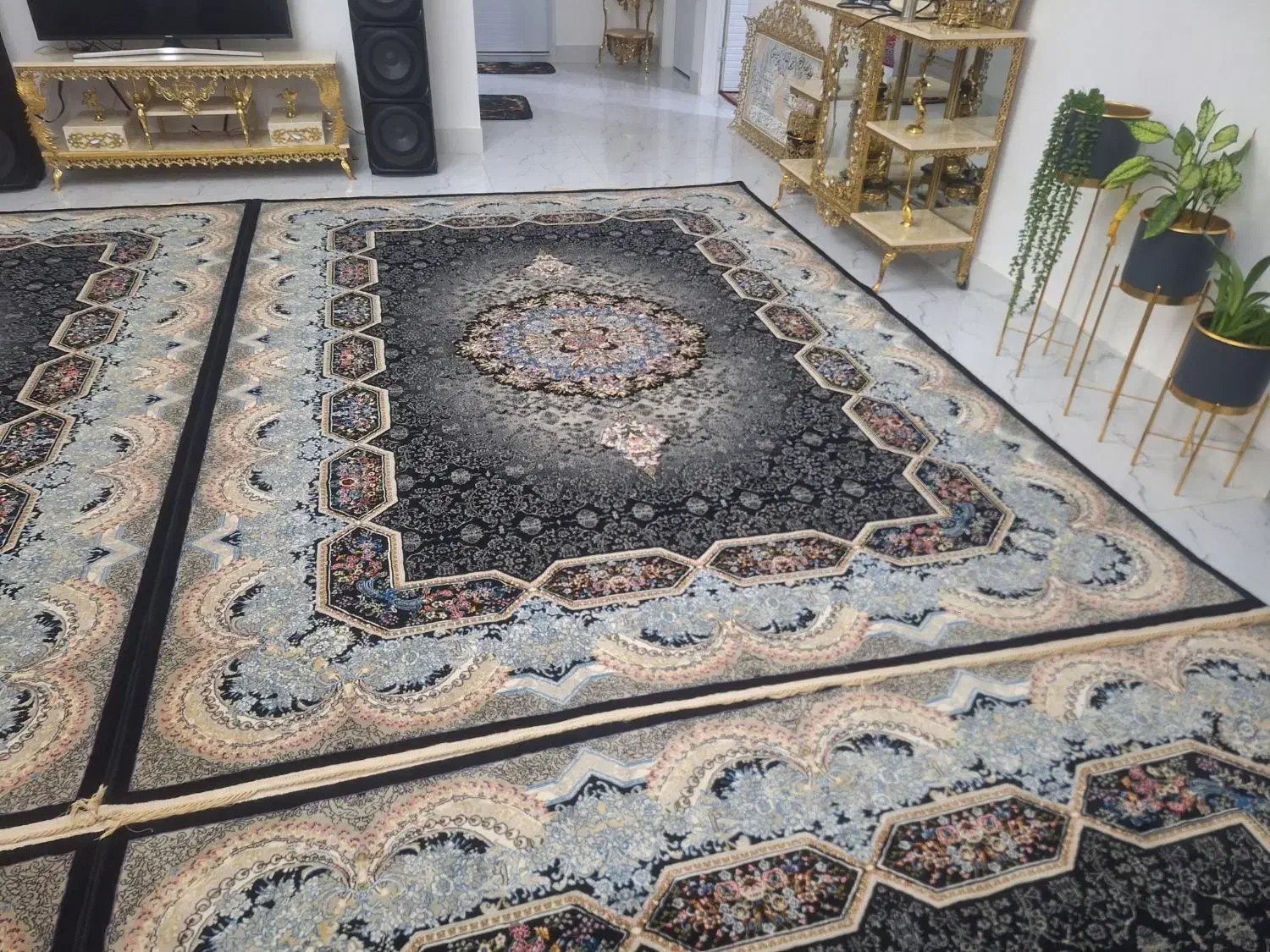 فرش ۱۰۰۰ شانه ۳۰۰۰ هزار تراکم|فرش|کوهدشت, |دیوار