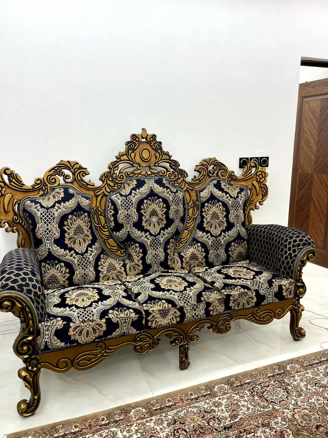 مبل در حد نو|مبلمان خانگی و میز عسلی|آستانه اشرفیه, |دیوار