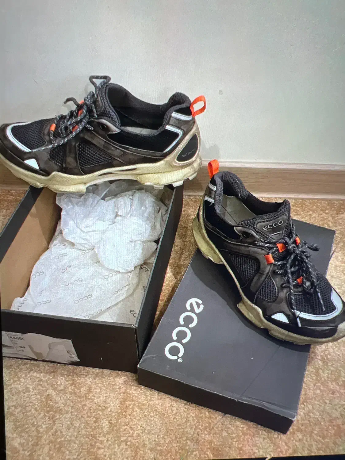 کتانی ecco|کیف، کفش، کمربند|تهران, ونک|دیوار