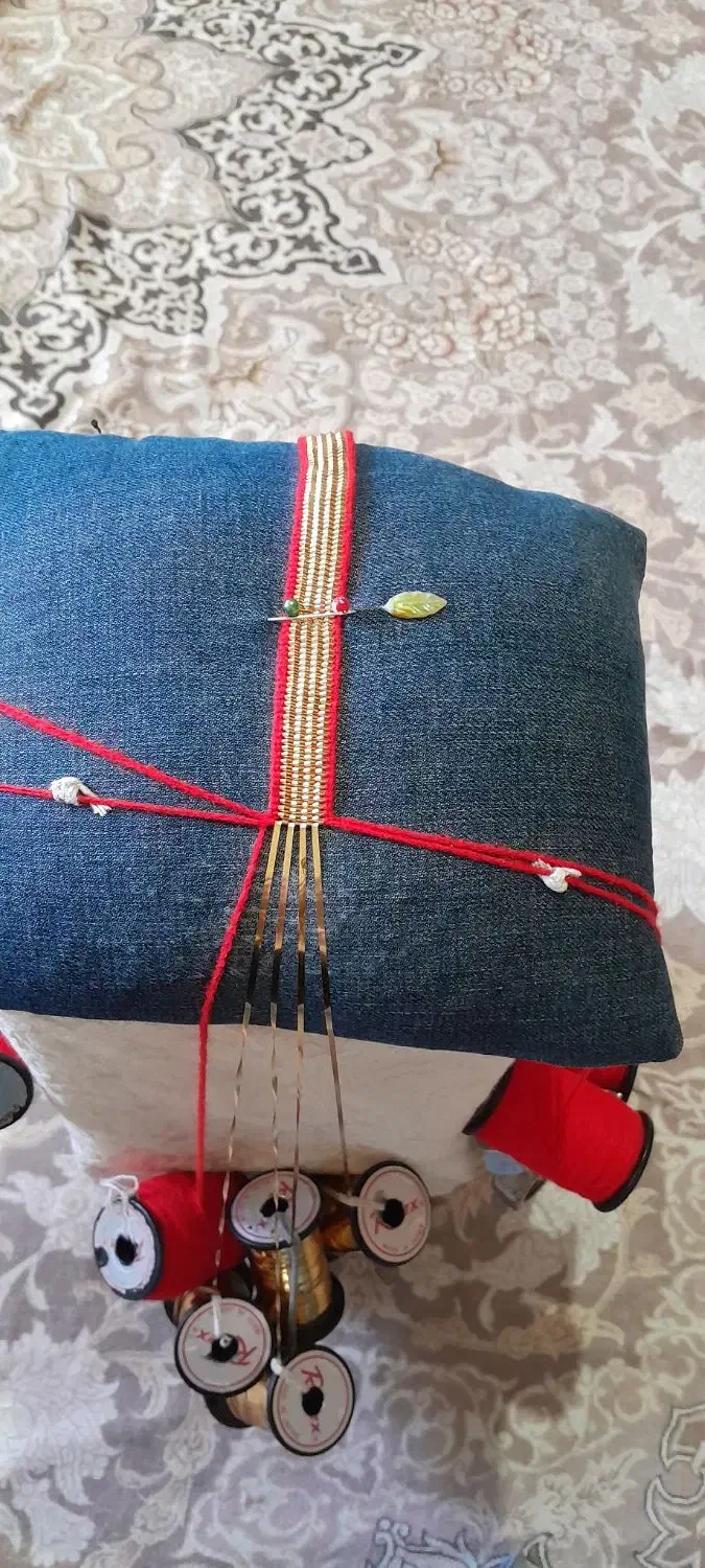 حاشیه لباس|لباس|بندرلنگه, |دیوار