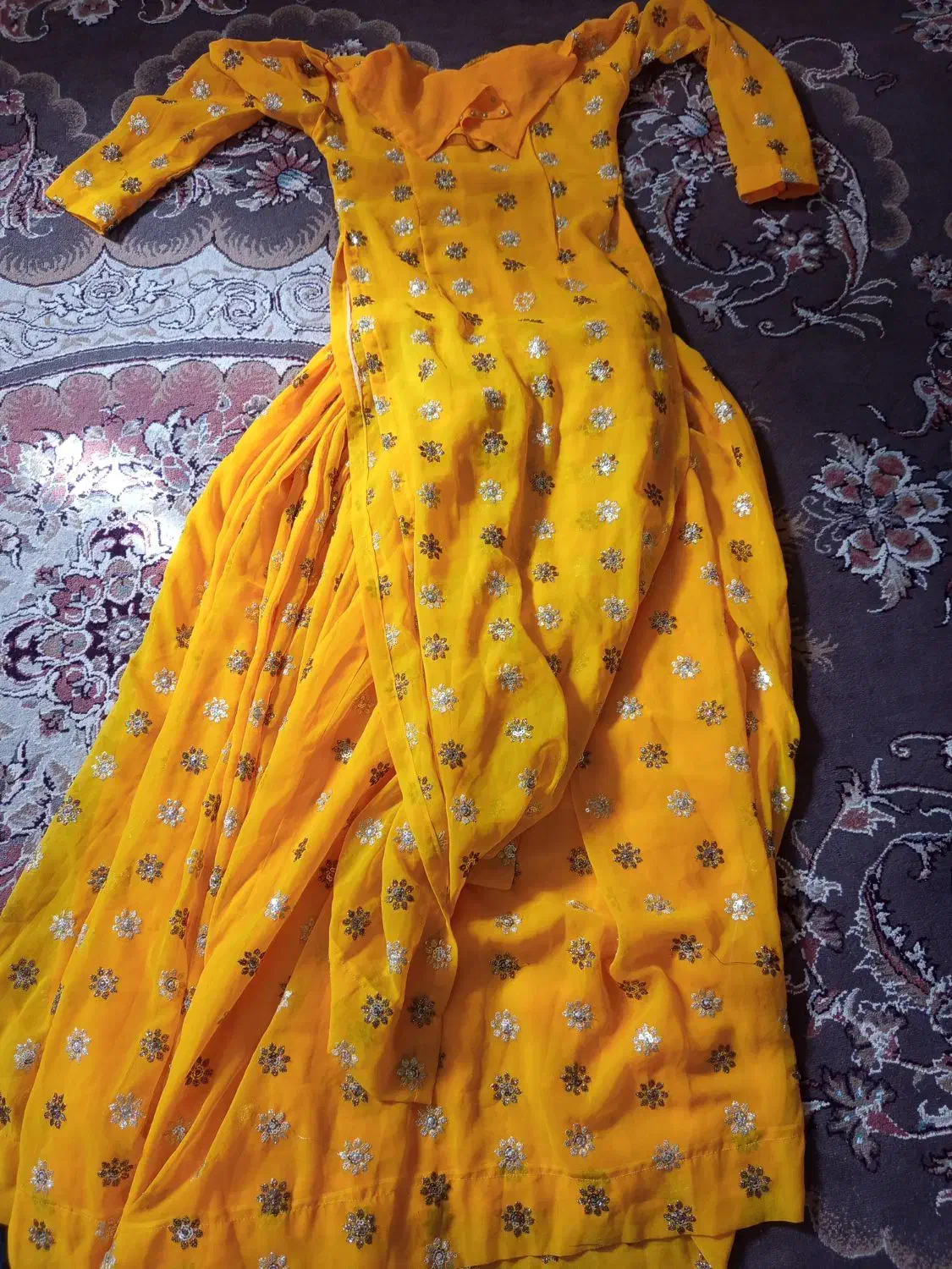 لباس|لباس|لردگان, |دیوار