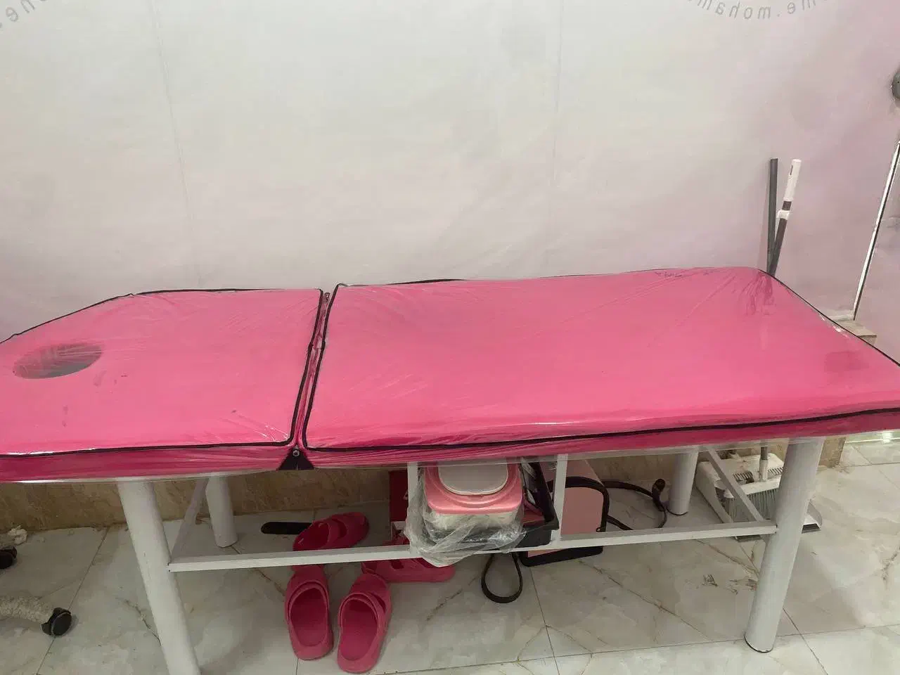 تخت دو تکه تاشو مژه و اپیلاسیون|آرایشگاه و سالنهای زیبایی|املش, |دیوار