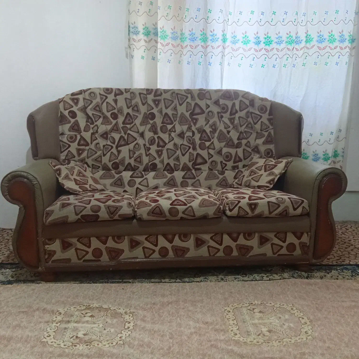 مبل در حد نو|مبلمان خانگی و میز عسلی|آزادشهر, |دیوار