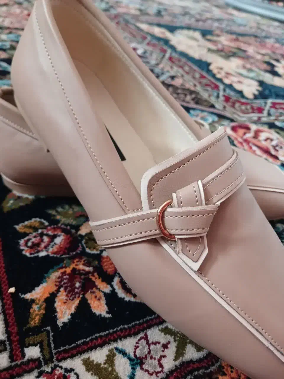 کالج زنانه|کیف، کفش، کمربند|شاهینشهر, شهرک گلدیس|دیوار