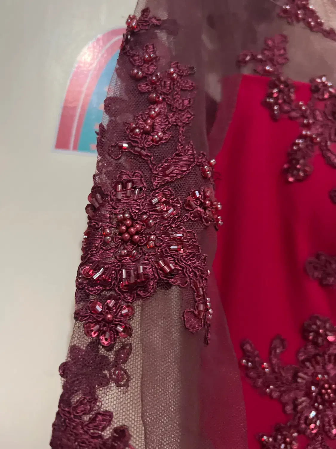 چند دست لباس مجلسی|لباس|فلارد, |دیوار