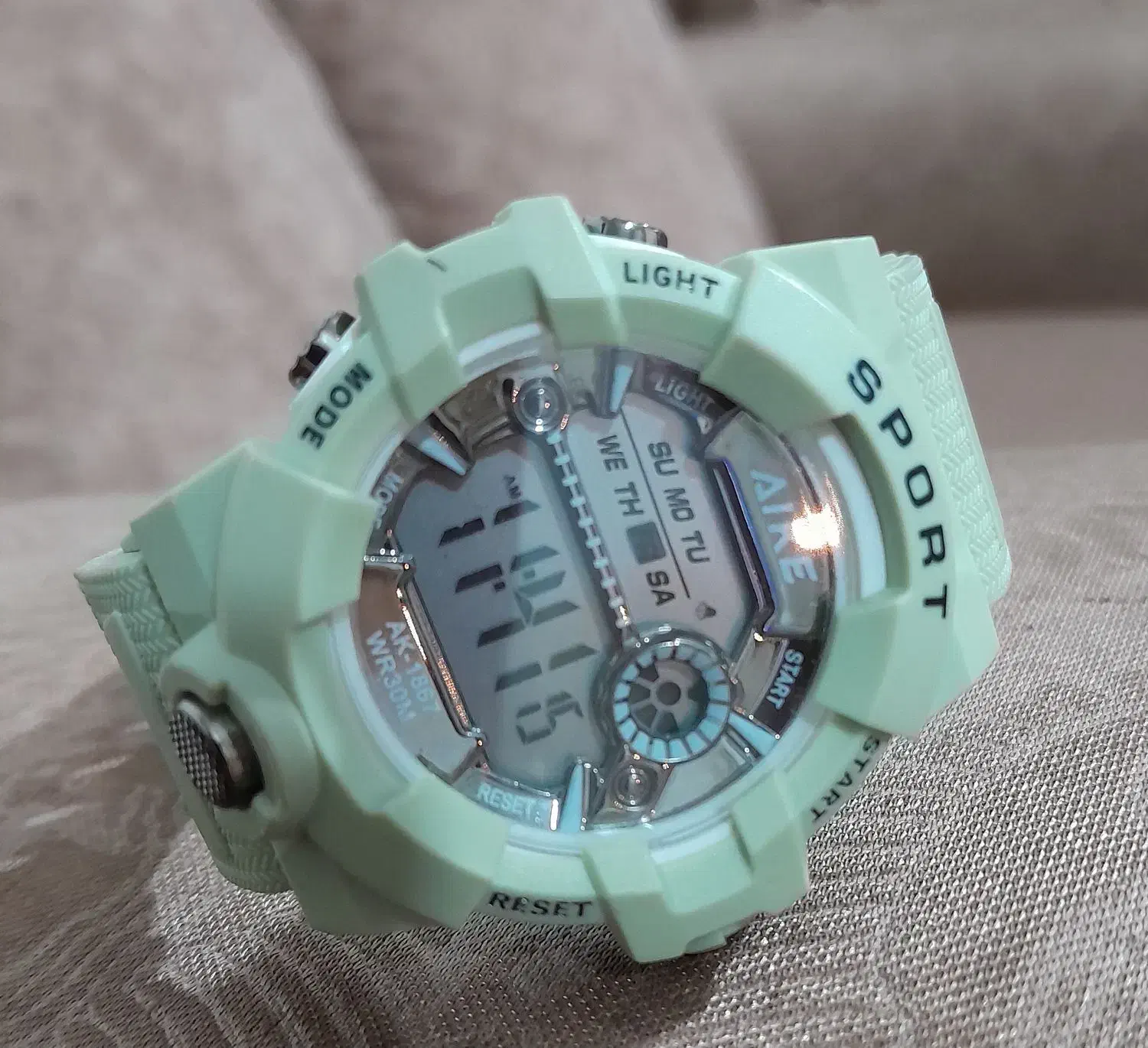 ساعت دخترانه|ساعت|شیراز, مسلم|دیوار