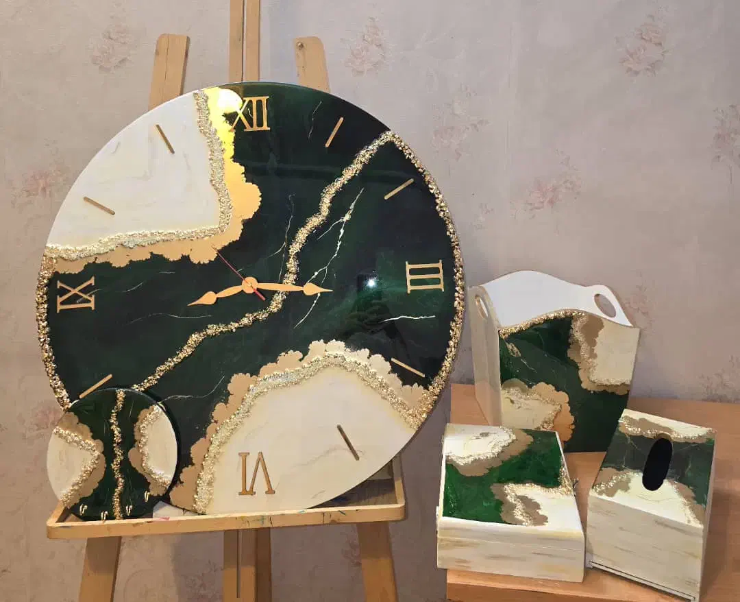 ساعت رزینی  و ظروف و تابلوه ماه فروش تکی و عمده|ساعت دیواری و تزئینی|تهران, خزانه|دیوار