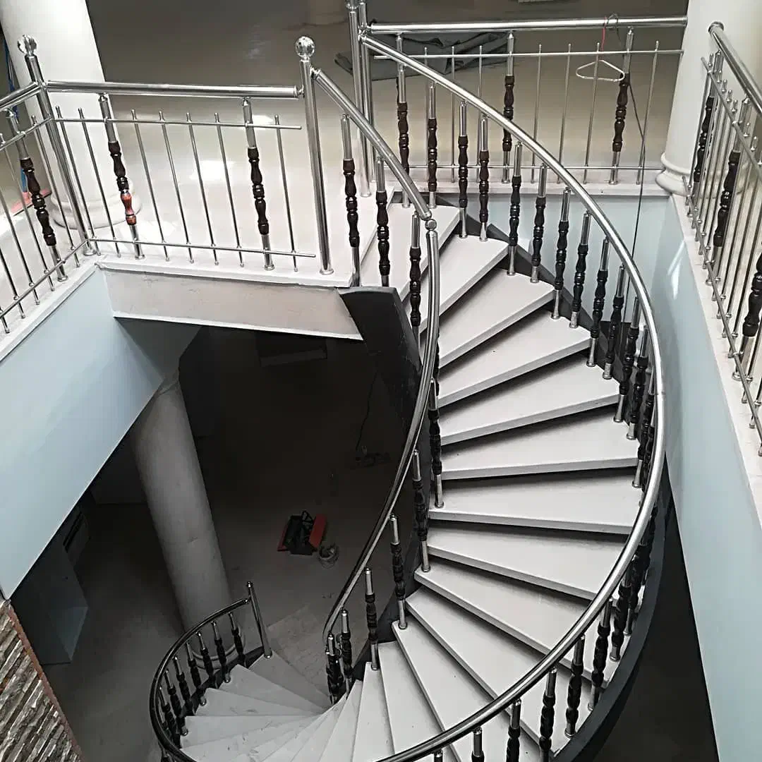 کارخانه نرده استیل  (( از دم چک))|خدمات پیشه و مهارت|کاشان, فاز ۲ ناجی آباد|دیوار