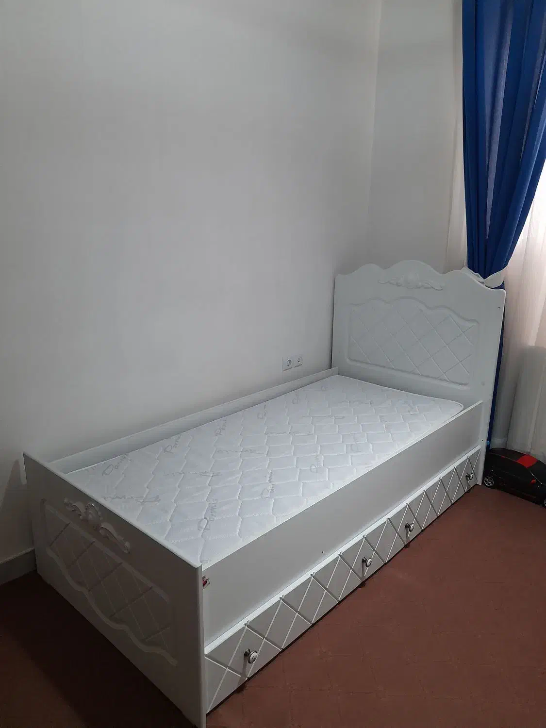 تخت و کمد کودک و نوجوان|تخت و صندلی بچه|رشت, استقامت ۱|دیوار