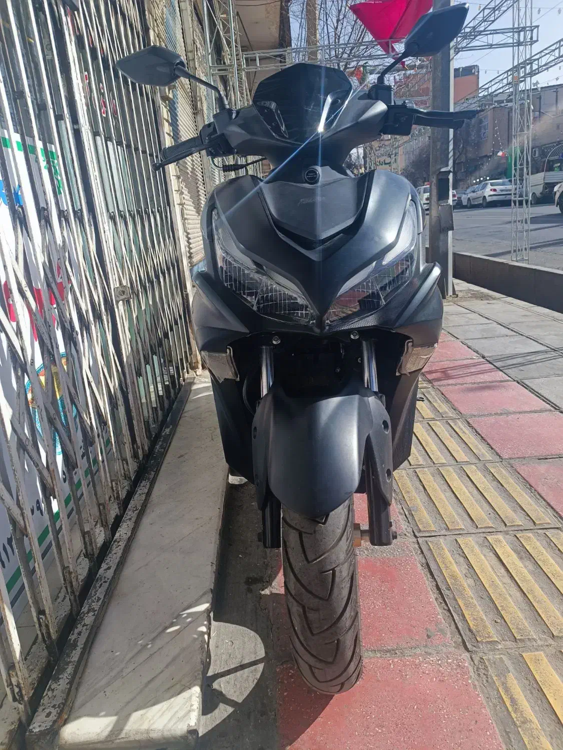 ایروکس180درحدصفر|موتورسیکلت|قم, سنگ بند|دیوار