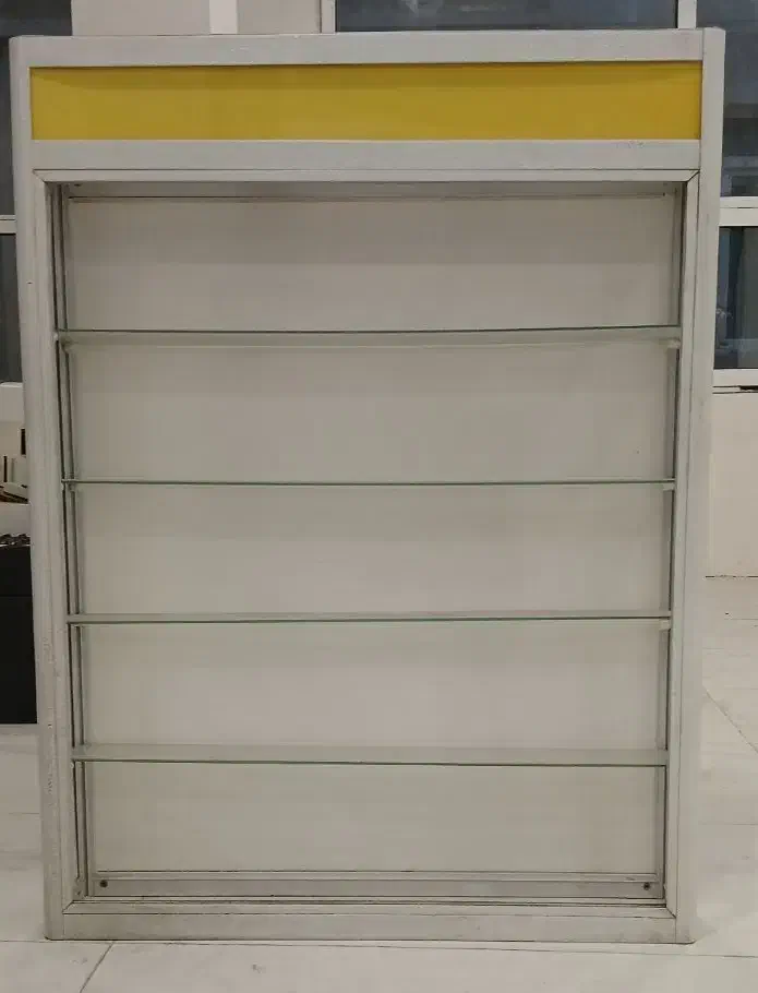 2 عدد ویترین فلزی 5 طبقه همراه هالوژن و قفل اندیشه|بوفه، ویترین، کنسول|اندیشه, اندیشه فاز ۴|دیوار