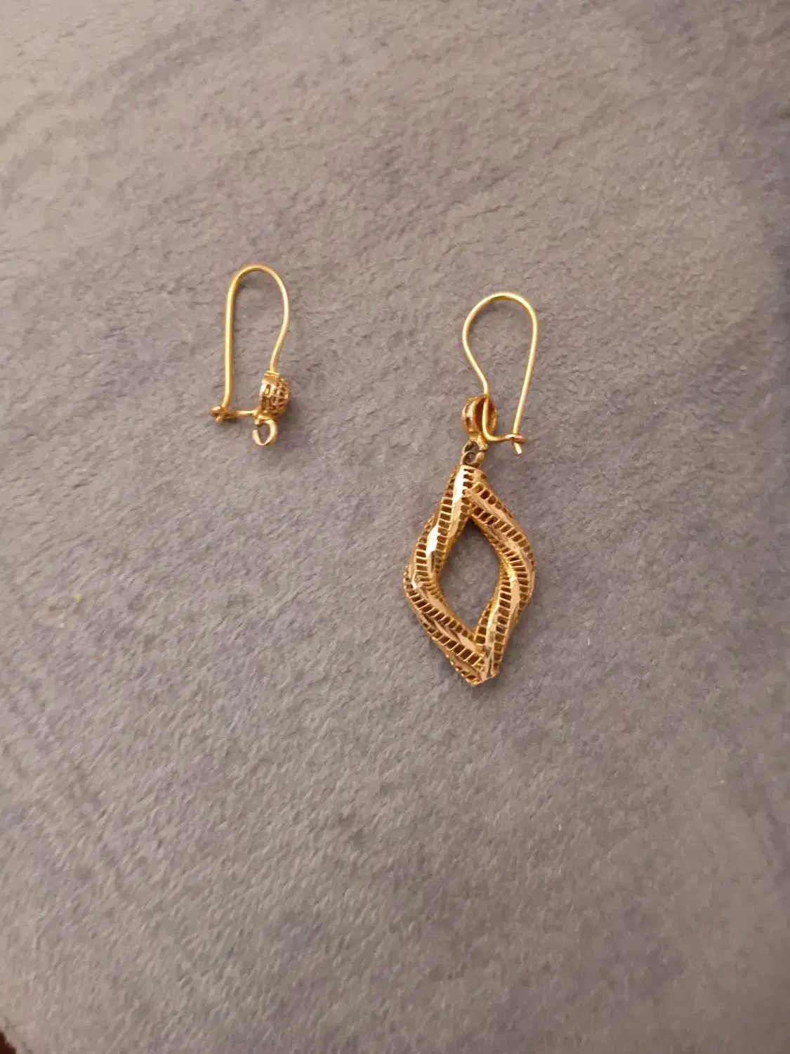 گوشواره طلا گم شده|جواهرات|نظرآباد, مسکن مهر نظرآباد|دیوار