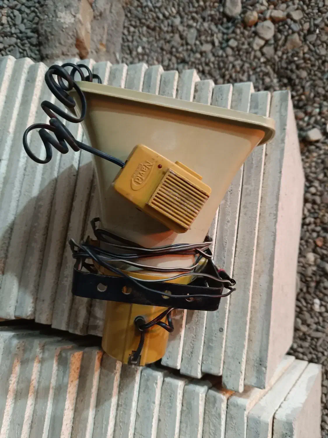 بلندگوی سیار|صوتی و تصویری|خوی, |دیوار