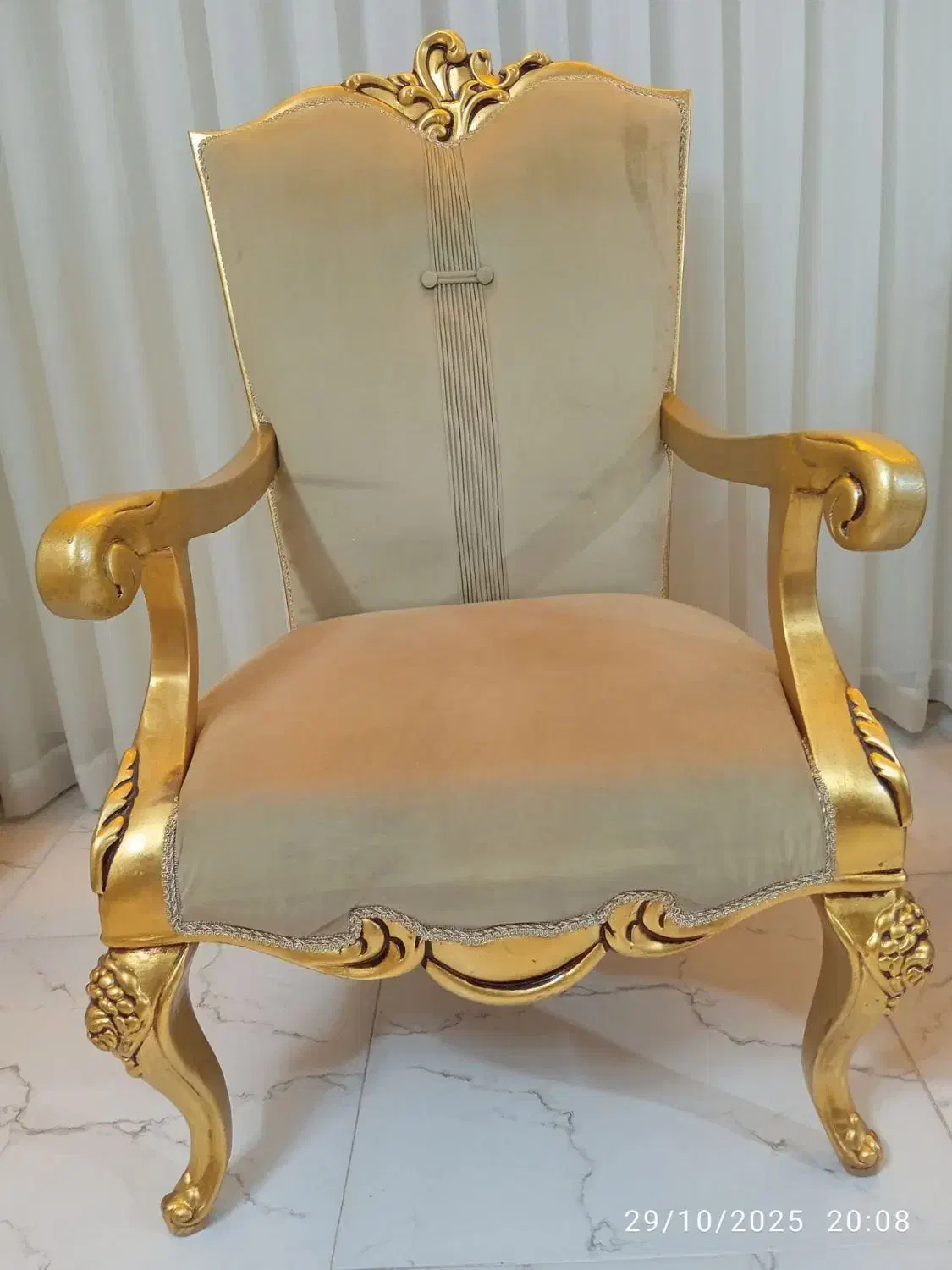 مبلمان ورق طلا|مبلمان خانگی و میز عسلی|تربتحیدریه, طالقانی|دیوار