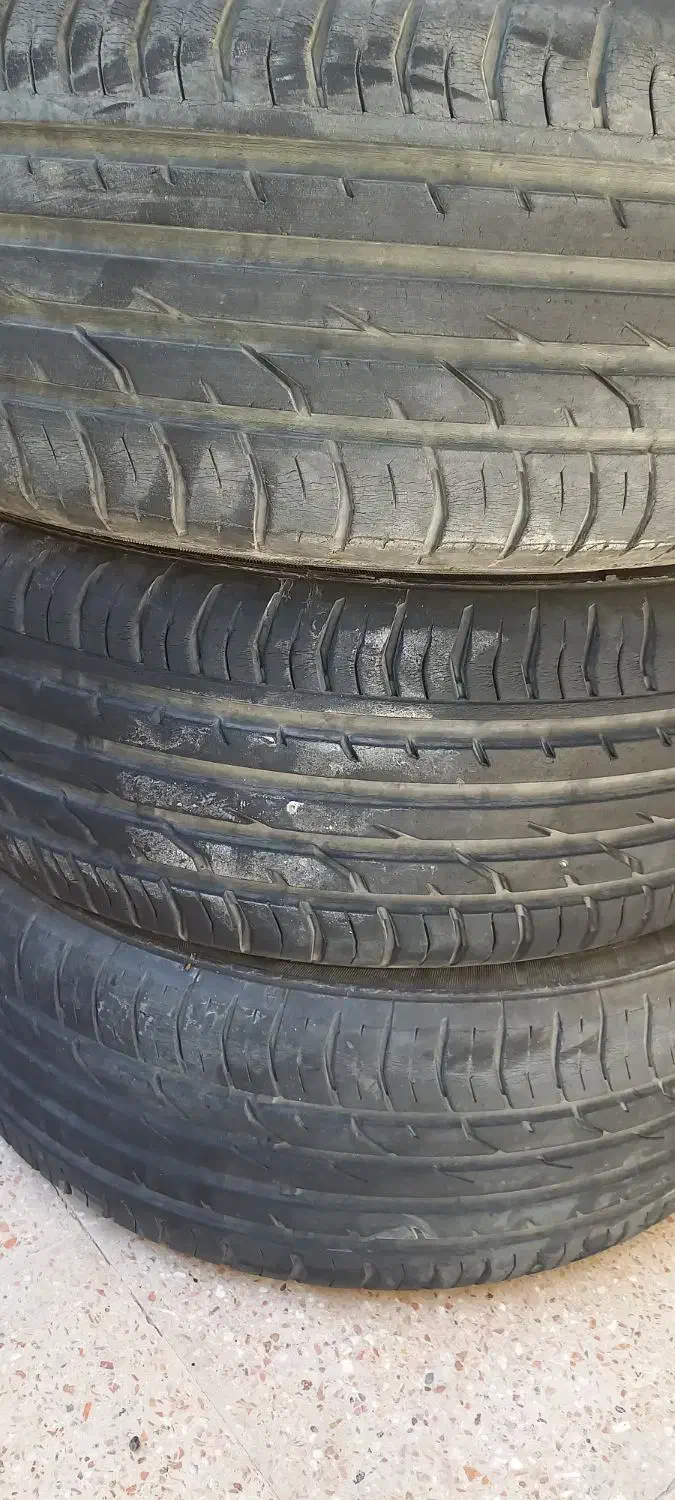 لاستیک ۲۰۵ ۵۵ ۱۶|قطعات یدکی و لوازم جانبی|شهرضا, |دیوار