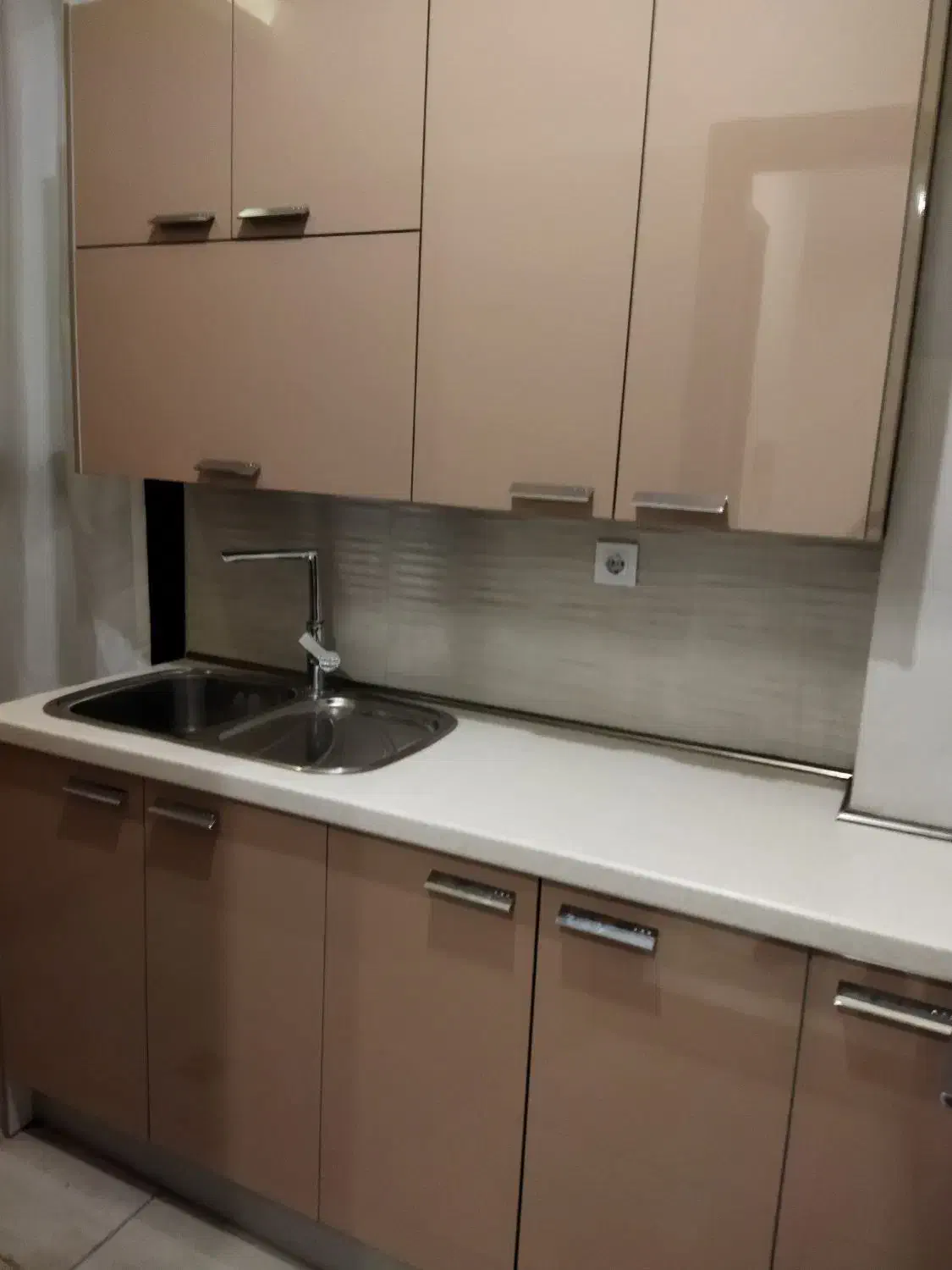 85متر سند اداری / 2 پارکینگ /زعفرانیه|اجارهٔ دفتر کار، اتاق اداری، مطب|تهران, زعفرانیه|دیوار