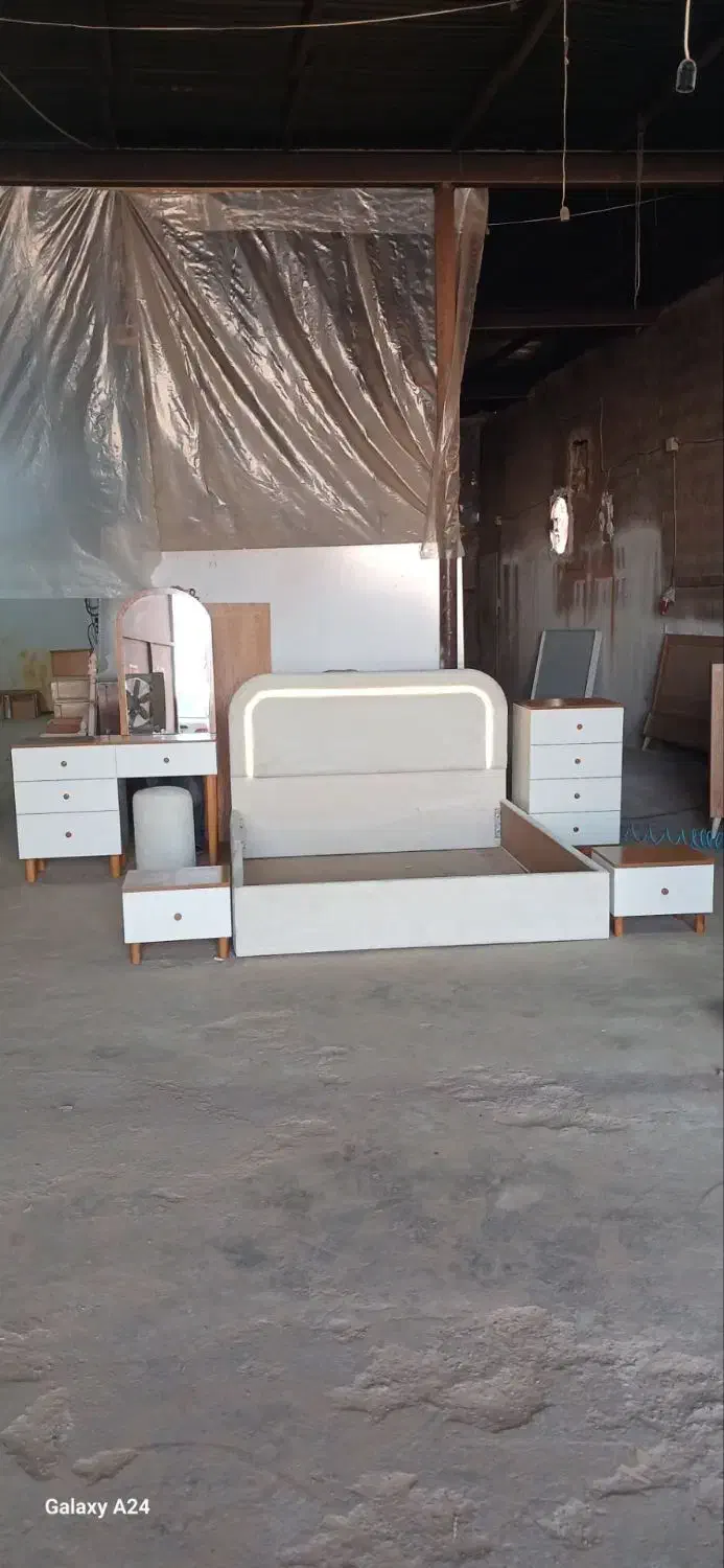 ۱۱۱۱تخت موبایل،انواع پارچه ورنگ،کارخانه تخت حراج۱۱|تخت و سرویس خواب|دوگنبدان, |دیوار