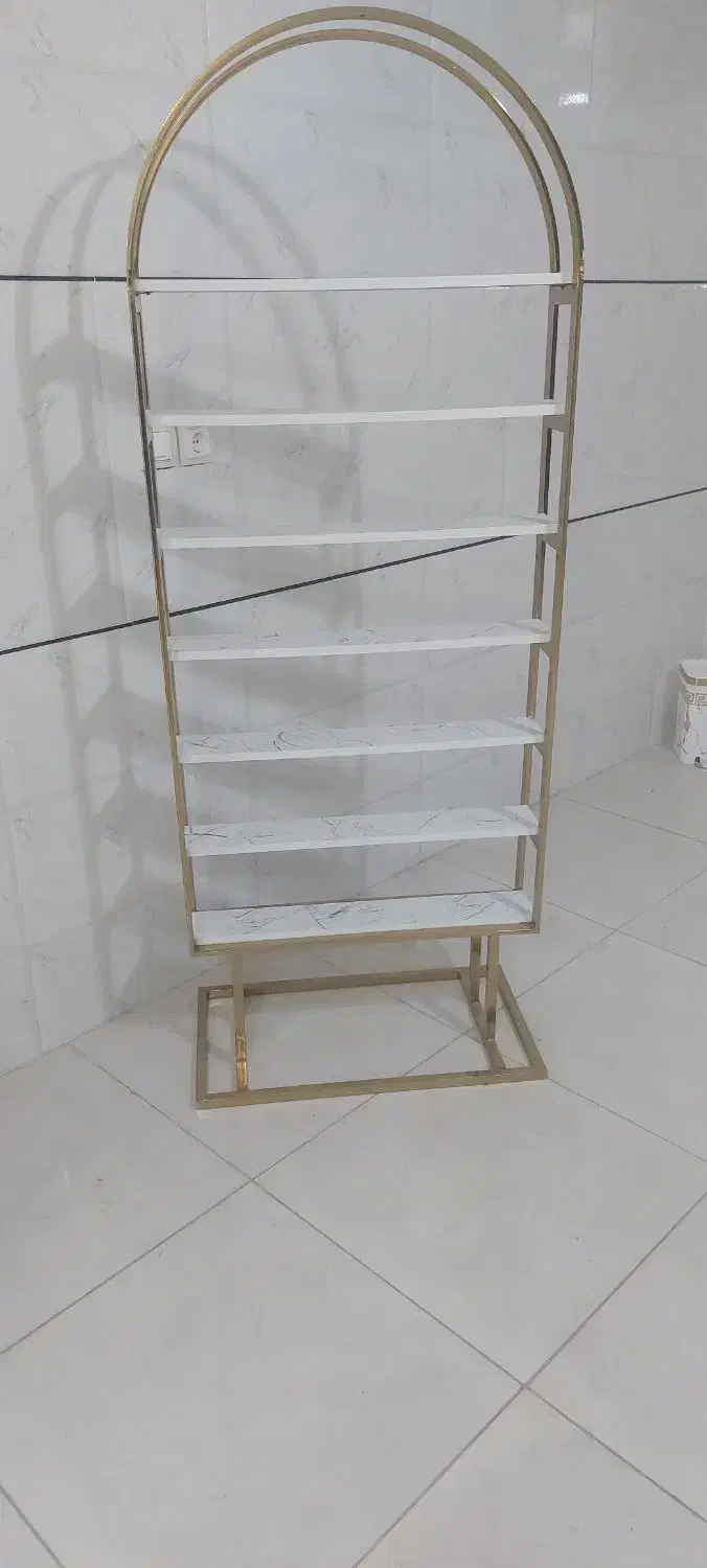 تجهیزات سالنی|آرایشگاه و سالن‌های زیبایی|لنجان, |دیوار