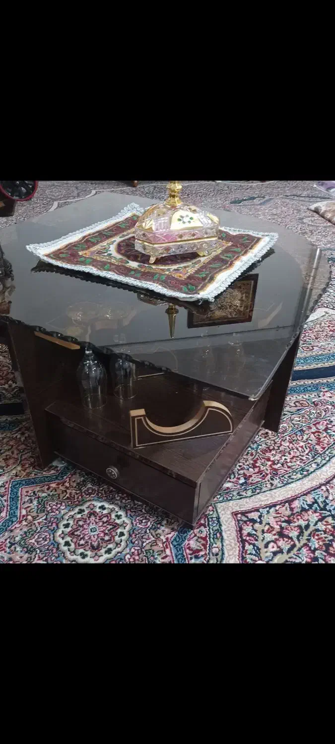 میز جلو مبلی در حد نو|مبلمان خانگی و میز عسلی|رفسنجان, |دیوار