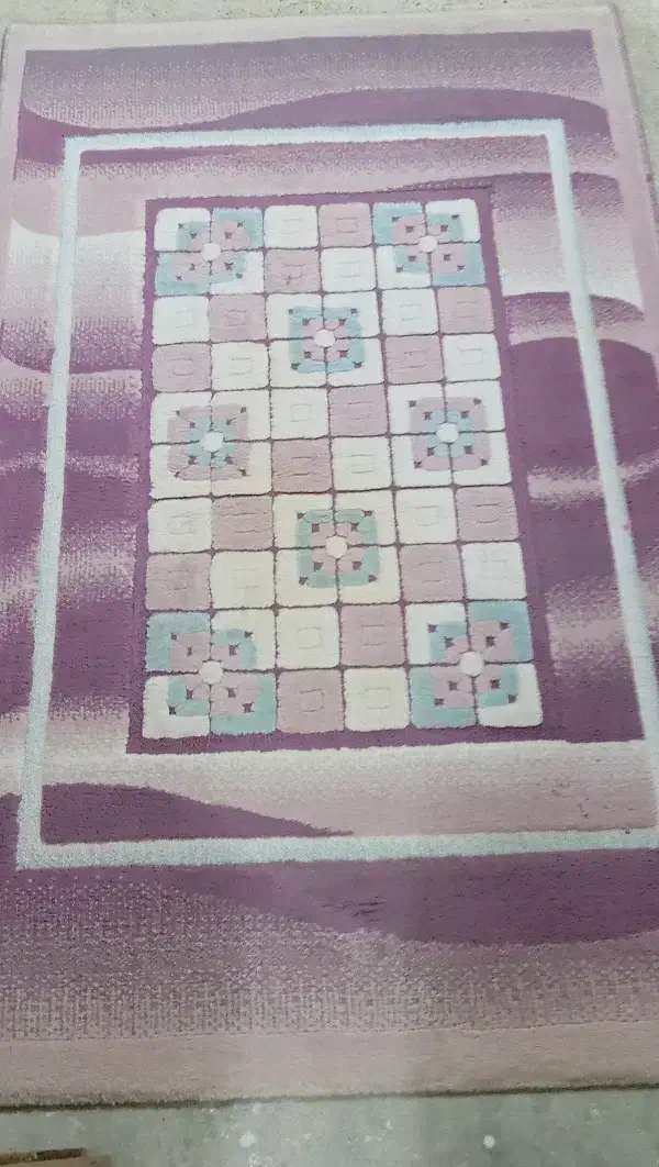 فرش صورتی سالم اندازه یک در یکو نیم|فرش|شهریار, اسد‌آباد|دیوار