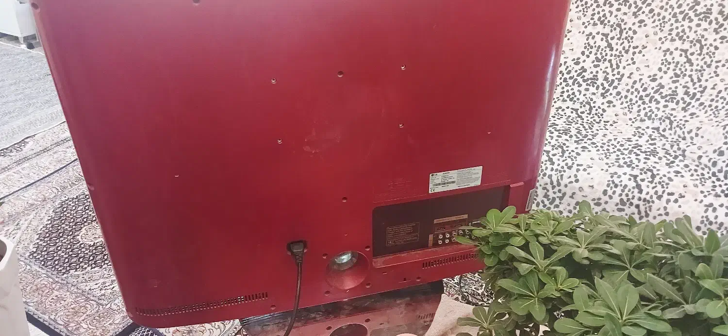 تلویزیون فوقالعاده تمیز ودر حد نو الجی،۳۲ اینج|تلویزیون و پروژکتور|چهاردانگه (تهران), |دیوار