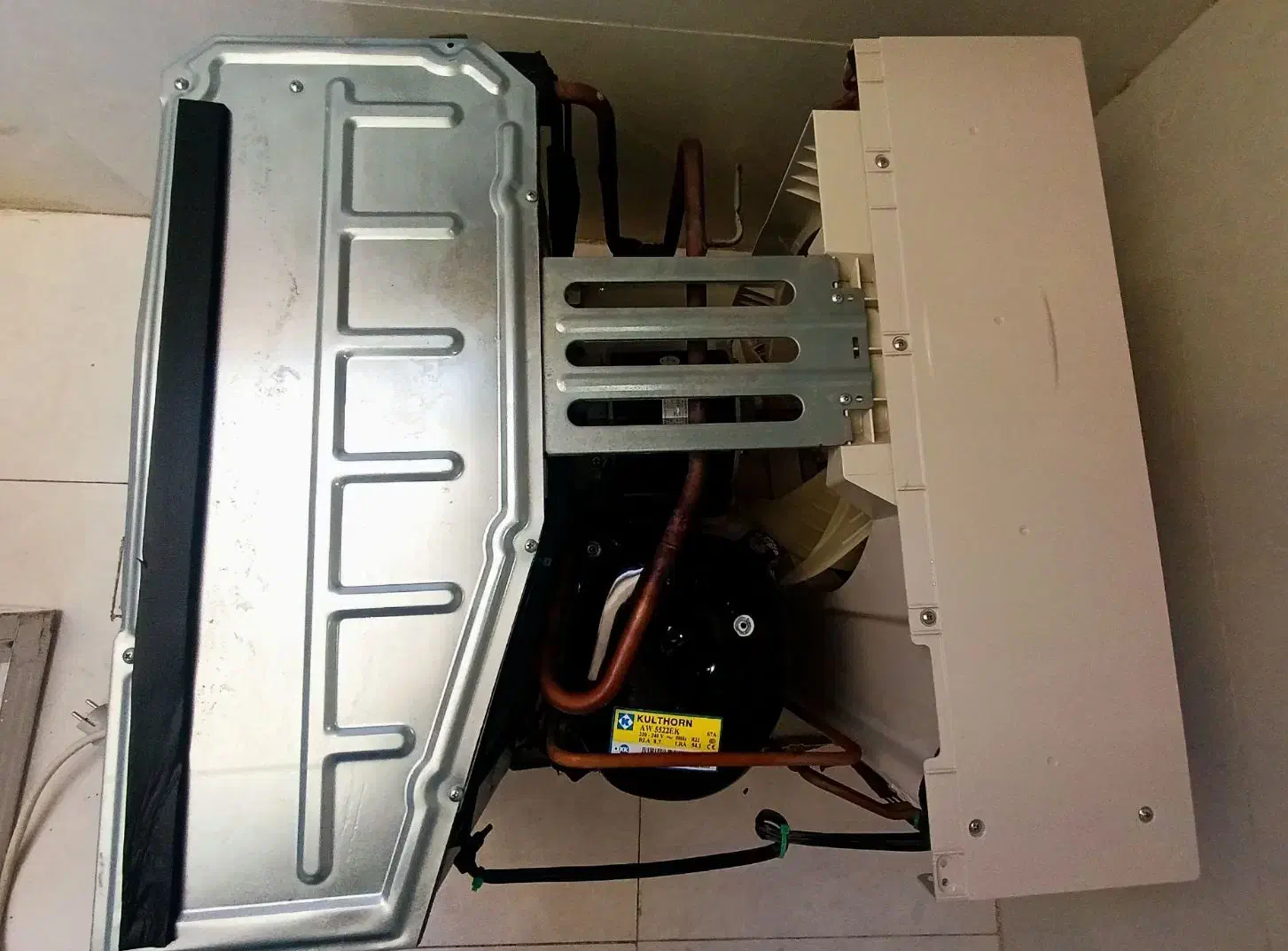 کولرگازی پنجره ای۱۸۰۰۰ گری|کولر گازی و فن‌کوئل|حاجی آباد, |دیوار