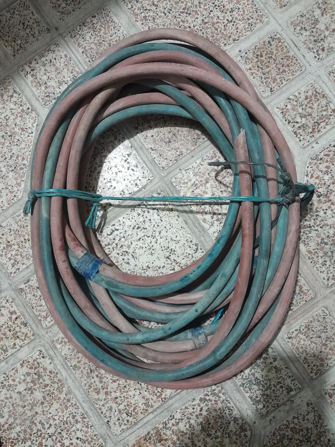 شلنگ|ابزارآلات|کرج, حصارک پایین|دیوار