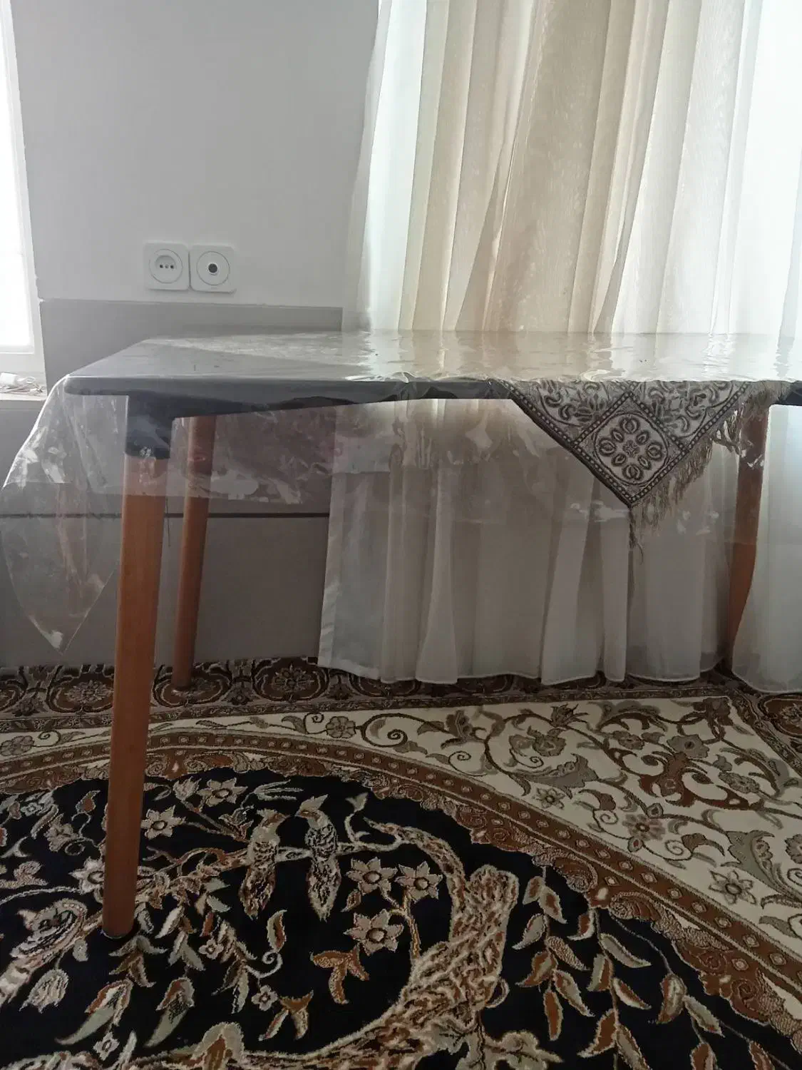 میز|میز و صندلی غذاخوری|زرقان, |دیوار