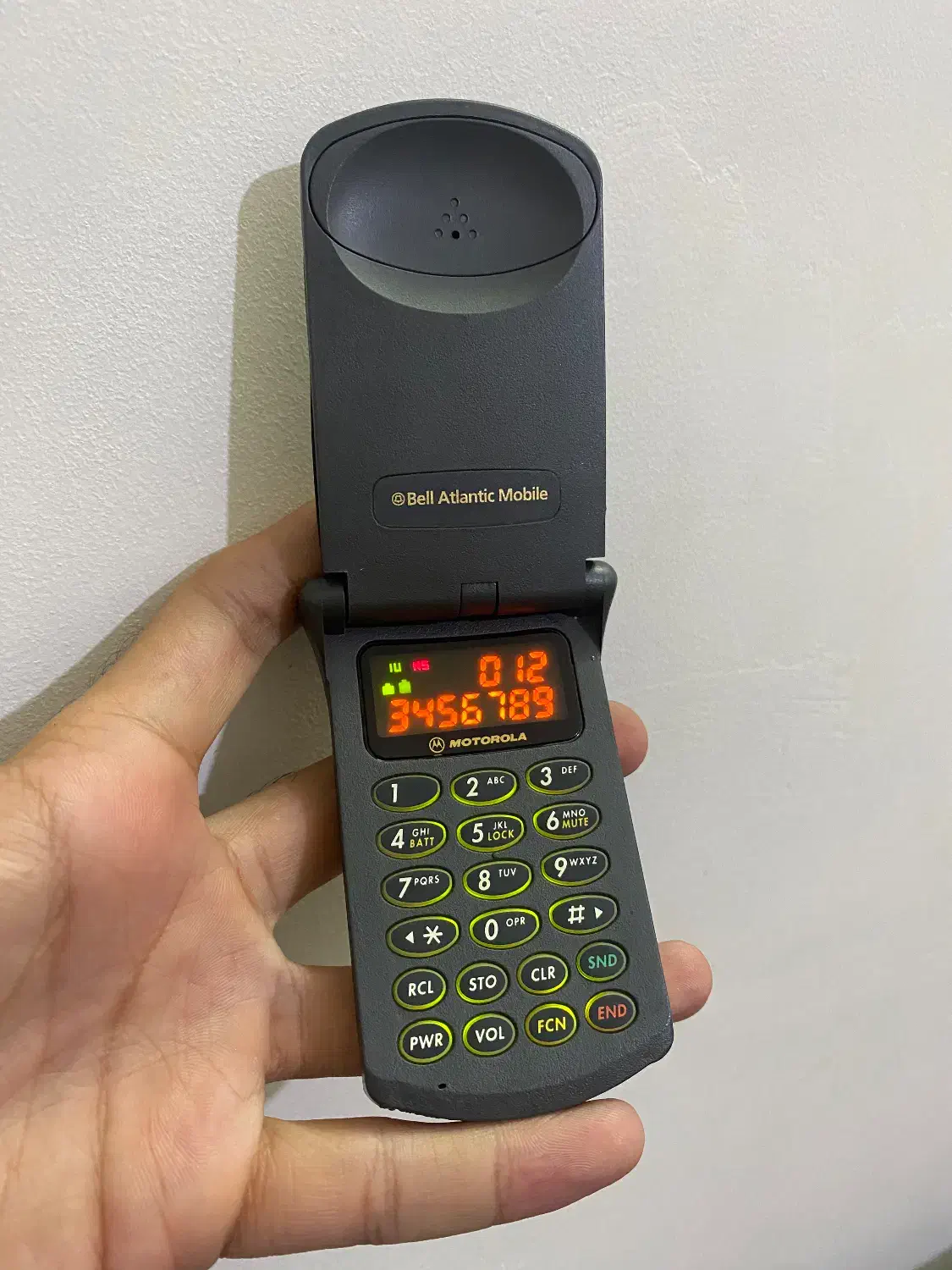 موتورولا قدیمی روشن جهت کلکسیون|موبایل|تهران, شکوفه (عبدل آباد)|دیوار