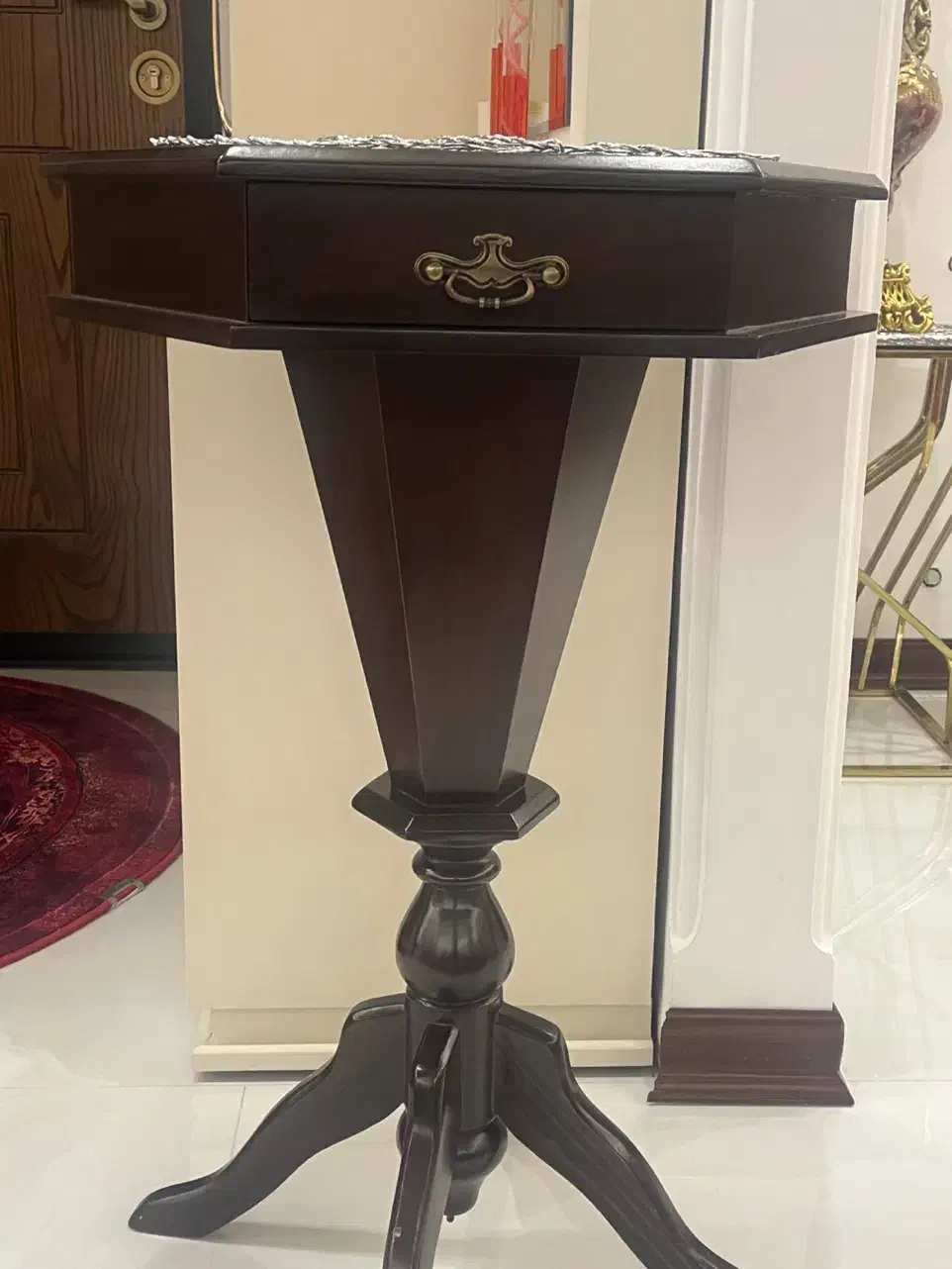 سه عدد میز|مبلمان خانگی و میز عسلی|ساوه, |دیوار