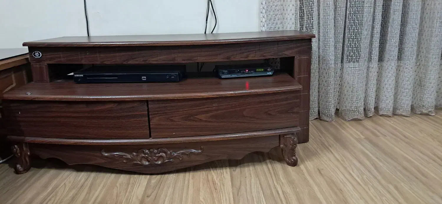 میز تلویزیون دوتکه درحد نو|میز تلویزیون|اصفهان, دانشگاه اصفهان|دیوار