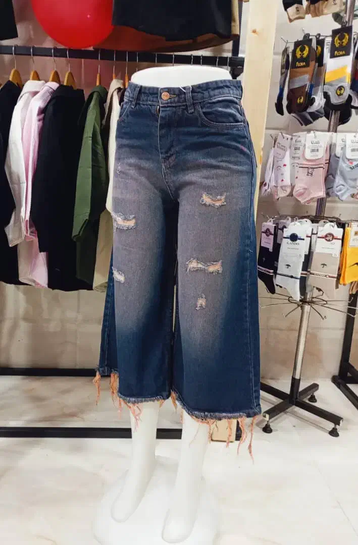 بوتیک دلسا|لباس|دوگنبدان, |دیوار