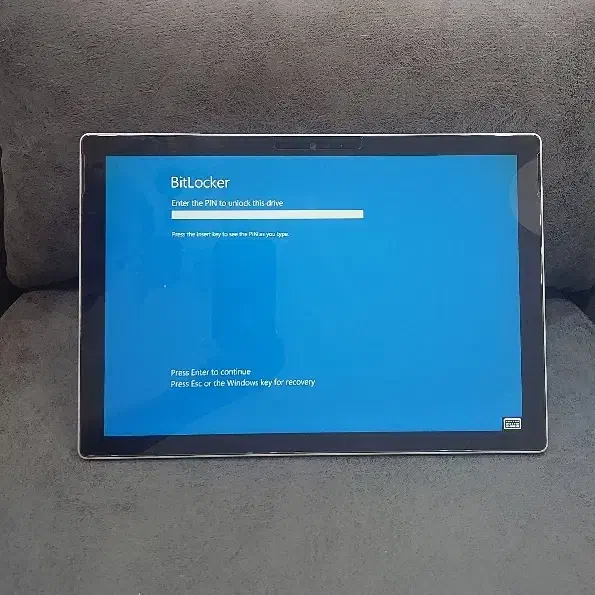 لپ تاپ سرفیس پرو ۶ با وسایل|رایانه همراه|شیراز, قدوسی شرقی|دیوار