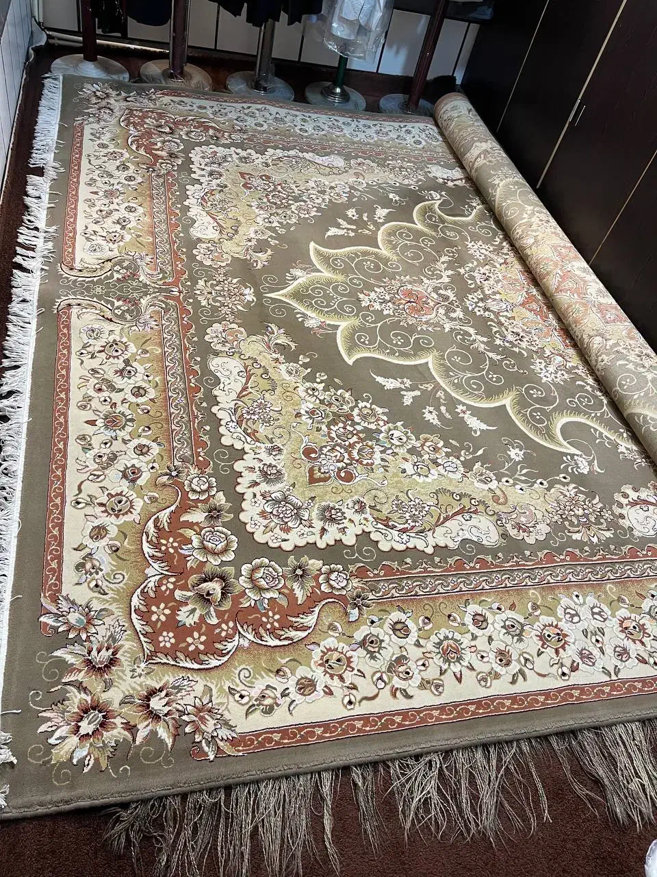 فرش گردویی|فرش|کازرون, |دیوار