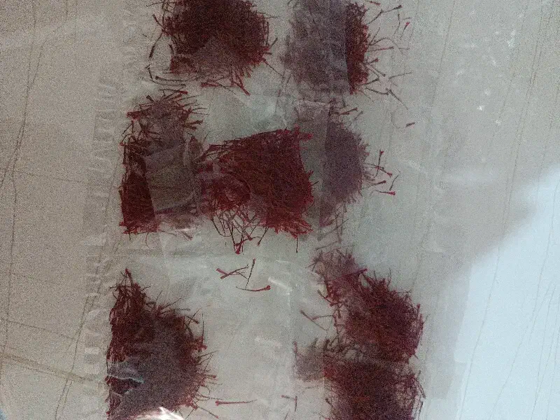 زعفران امسال تازه کشمش پلویی محصول خودمون|خوردنی و آشامیدنی|نسیم‌شهر, |دیوار