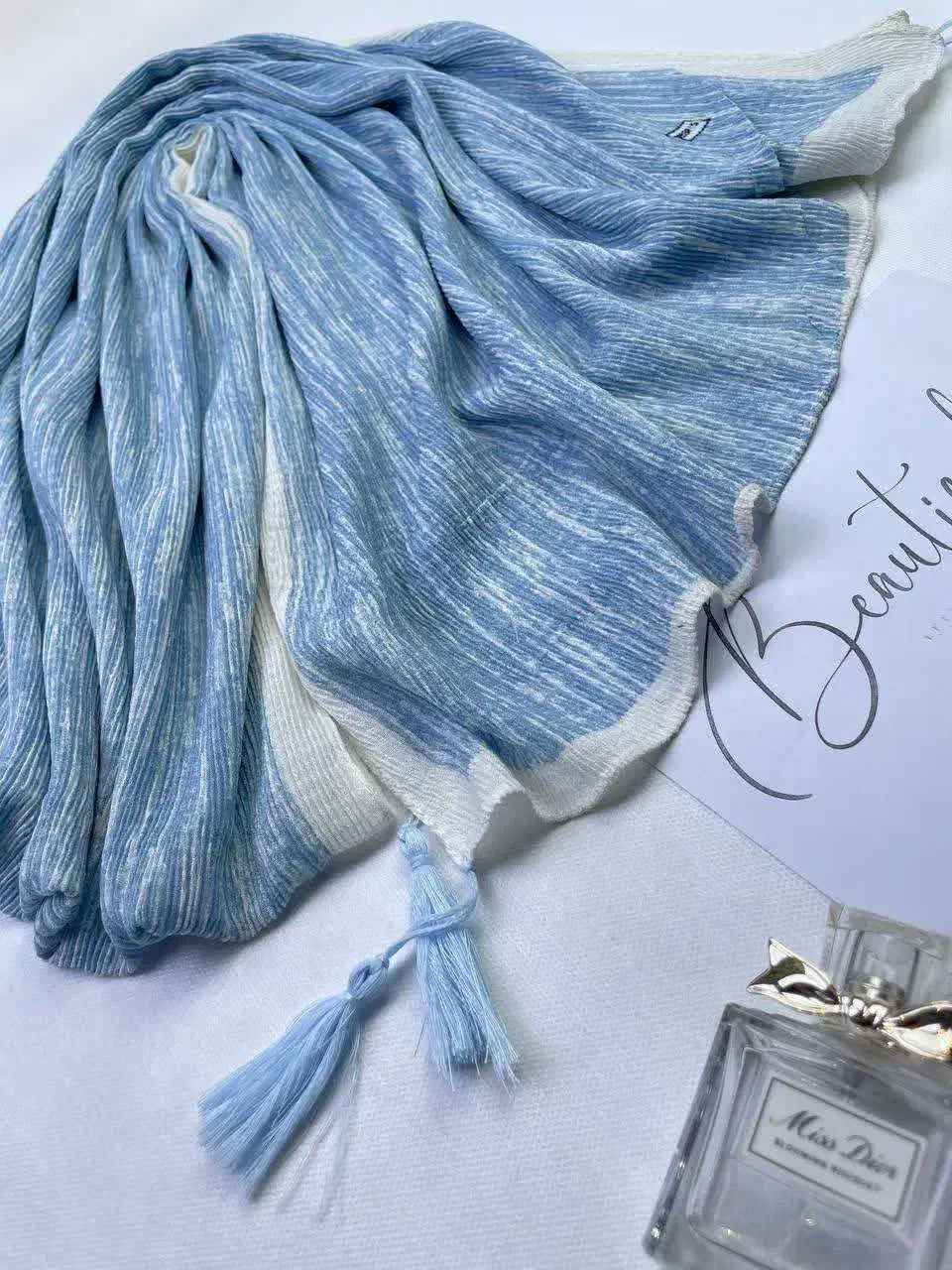 (فوقالعاده) شال برشکا نخی،پلیسه بامنگولههای زیبا|لباس|شهرضا, |دیوار