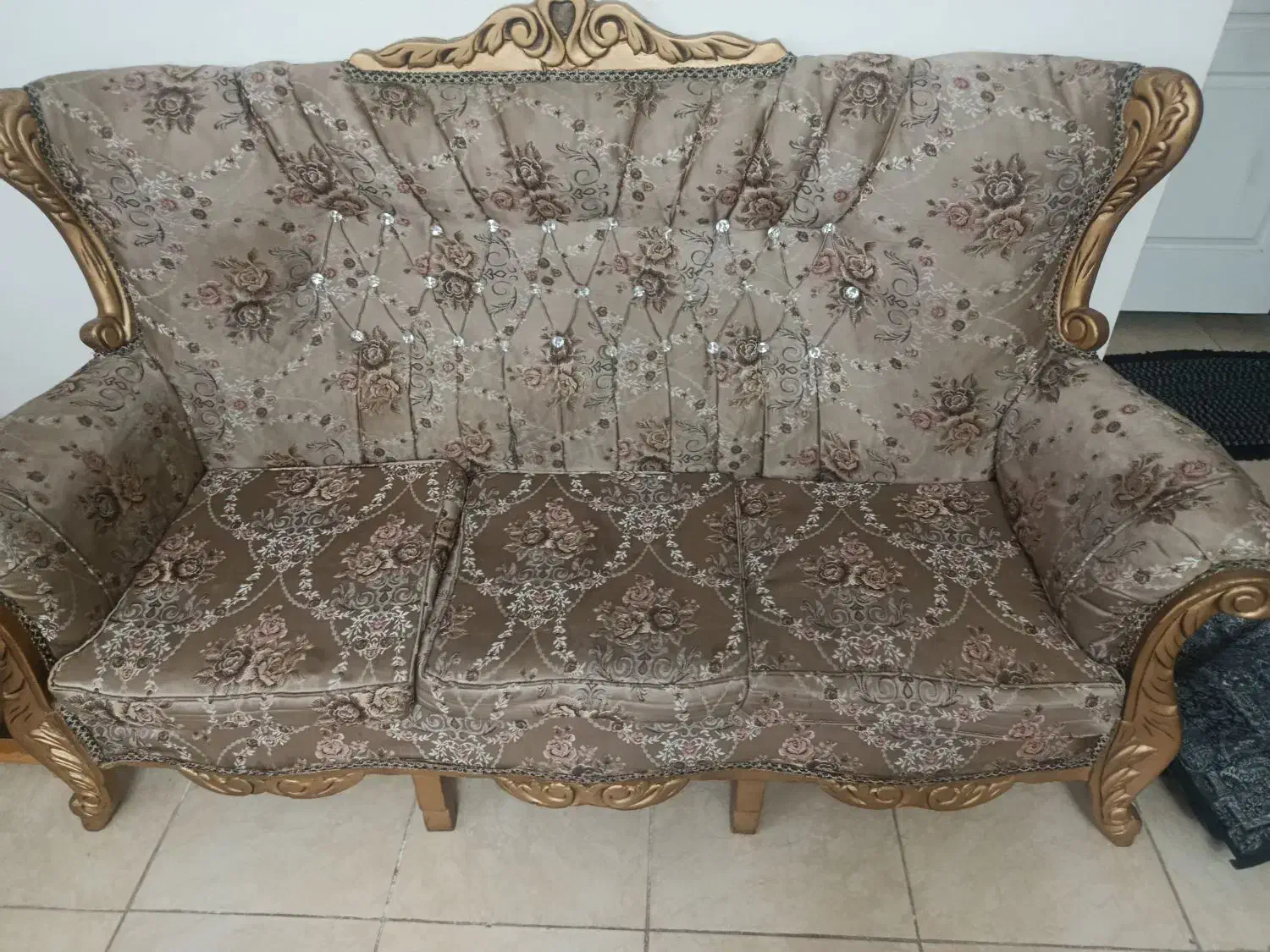 مبلمان سلطنتی|مبلمان خانگی و میز عسلی|پرند, فاز ۶|دیوار